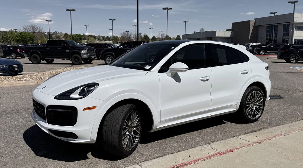 Used 2023 Porsche Cayenne Coupe AWD/4WD image 4