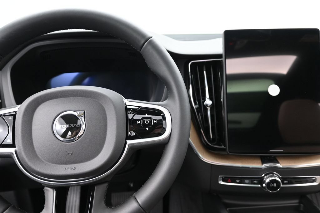 New 2026 Volvo XC60 T8 Plus w/ Climate Package AWD/4WD image 11