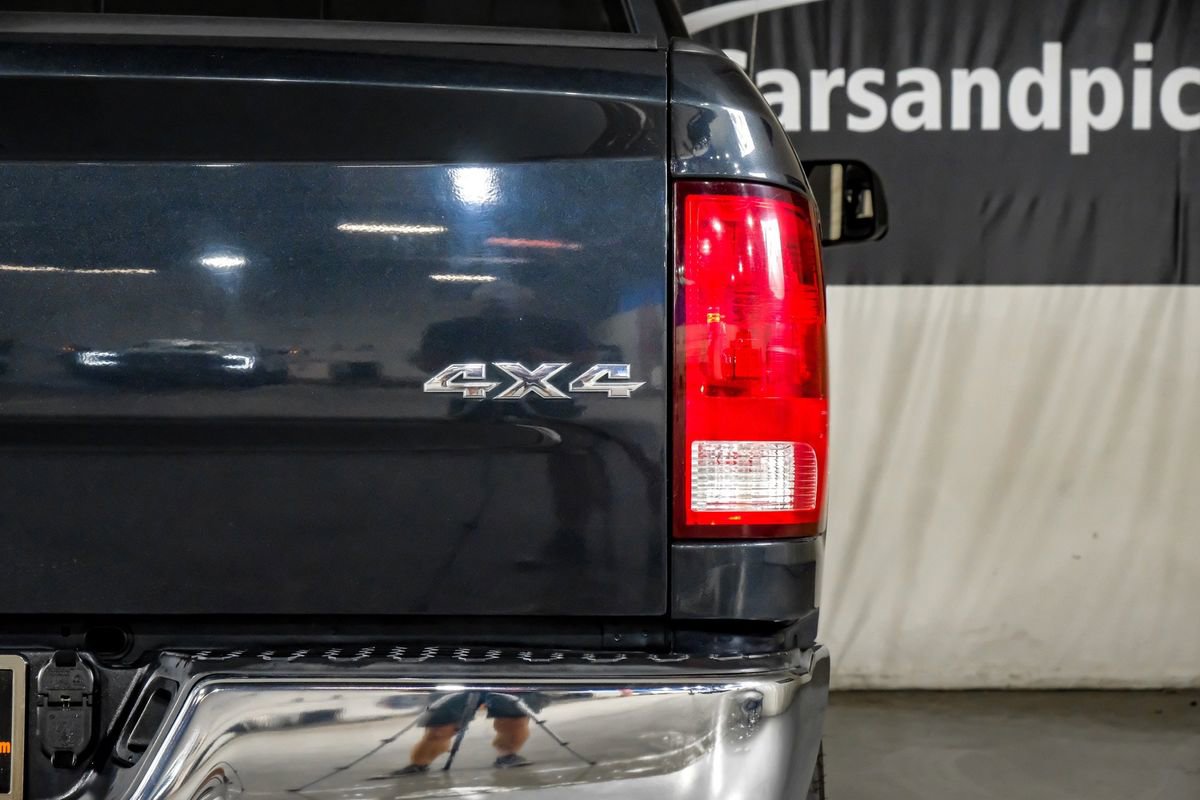 Used 2017 RAM 2500 SLT AWD/4WD image 39