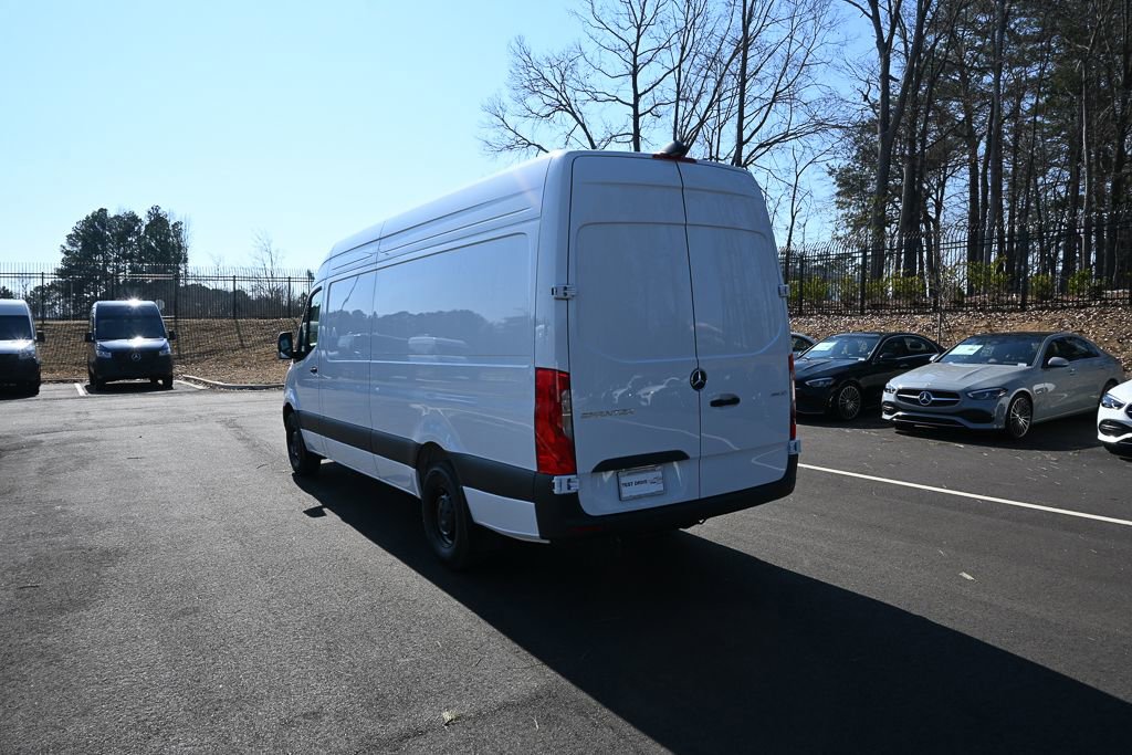 Used 2025 Mercedes-Benz Sprinter 2500 image 4