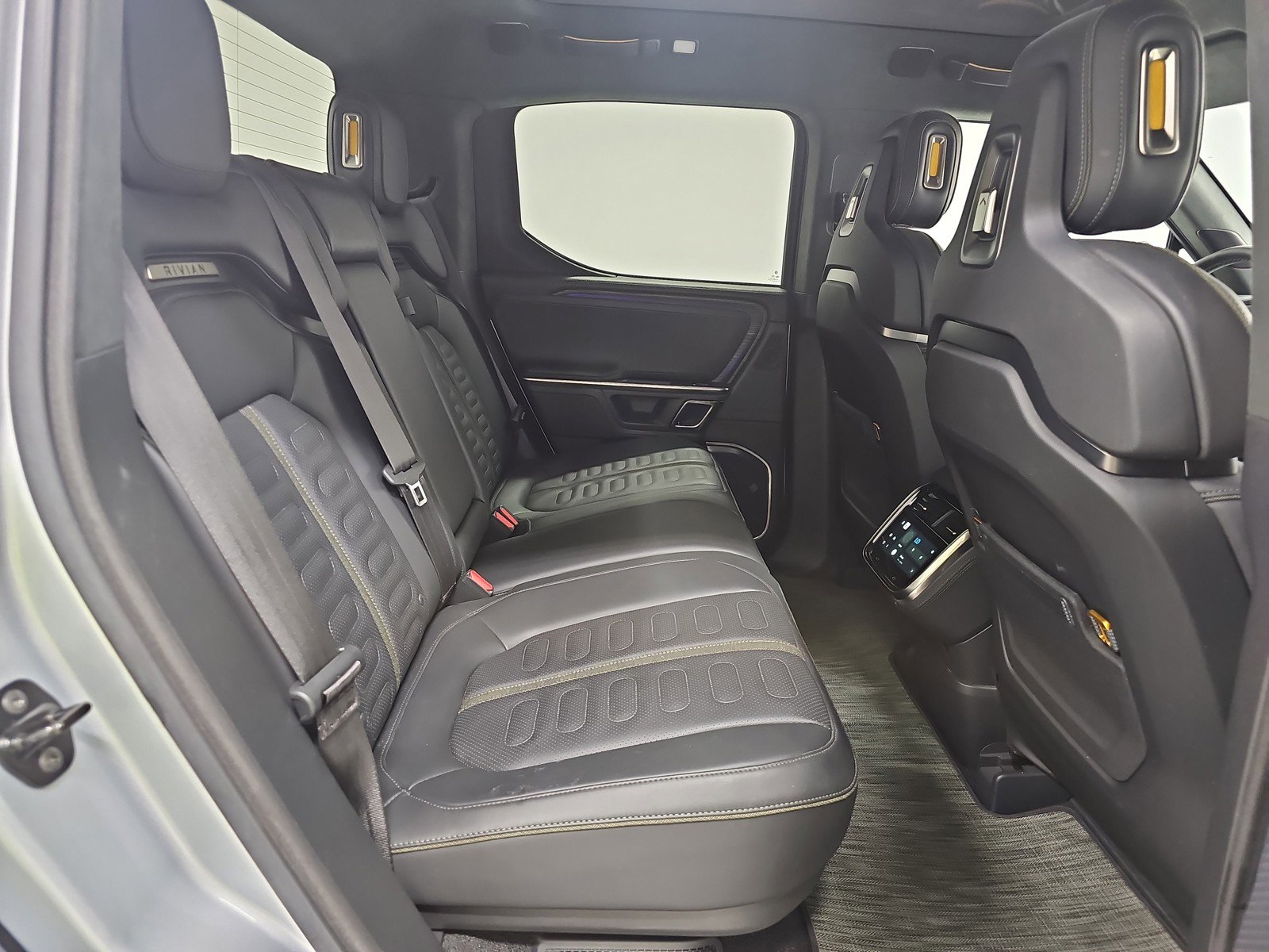 Used 2023 Rivian R1T Adventure image 22