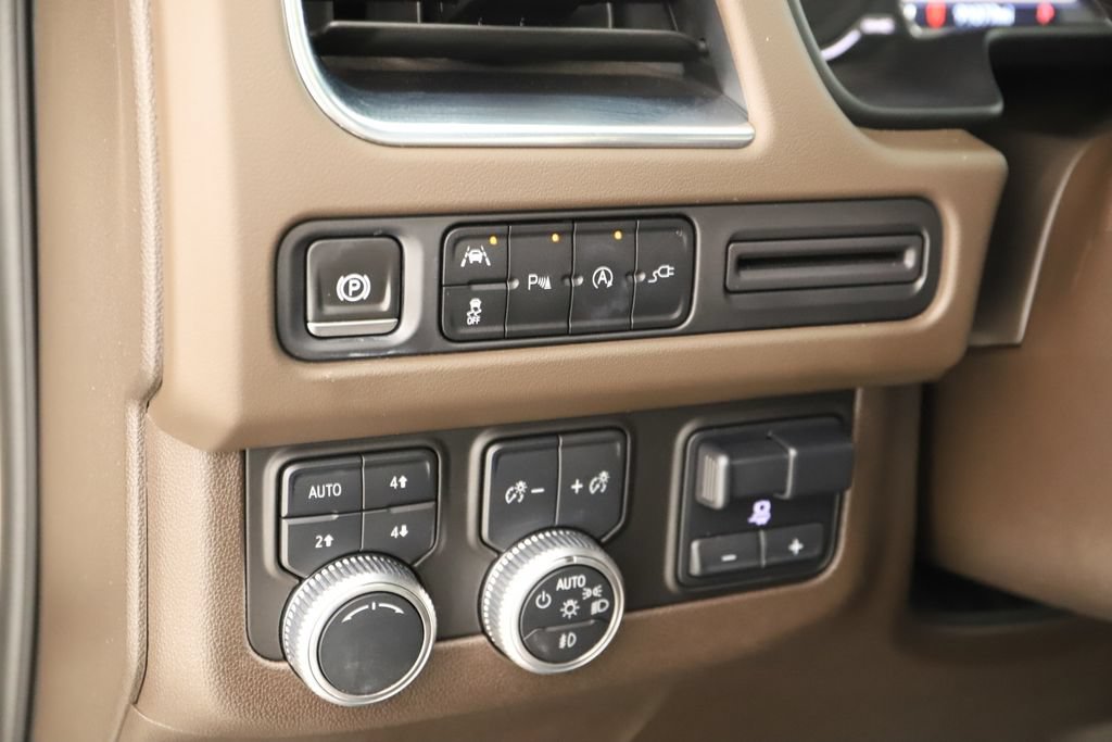 Used 2021 GMC Yukon SLT w/ SLT Luxury Plus Package AWD/4WD image 26