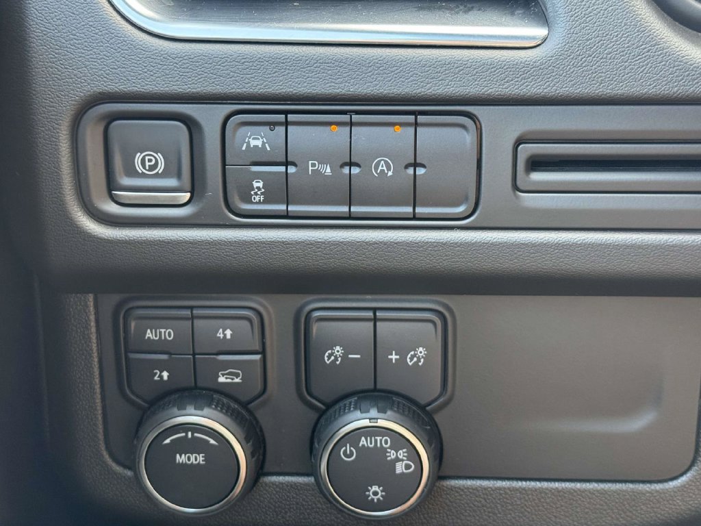 Used 2024 Chevrolet Tahoe LT AWD/4WD image 28