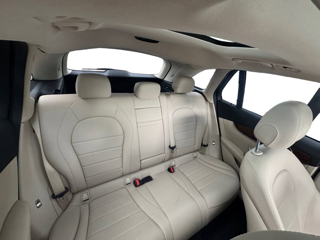 Used 2018 Mercedes-Benz GLC 300 image 17