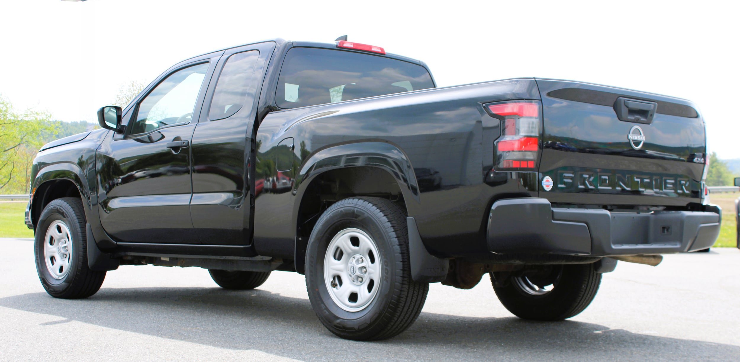 Used 2023 Nissan Frontier S AWD/4WD image 8