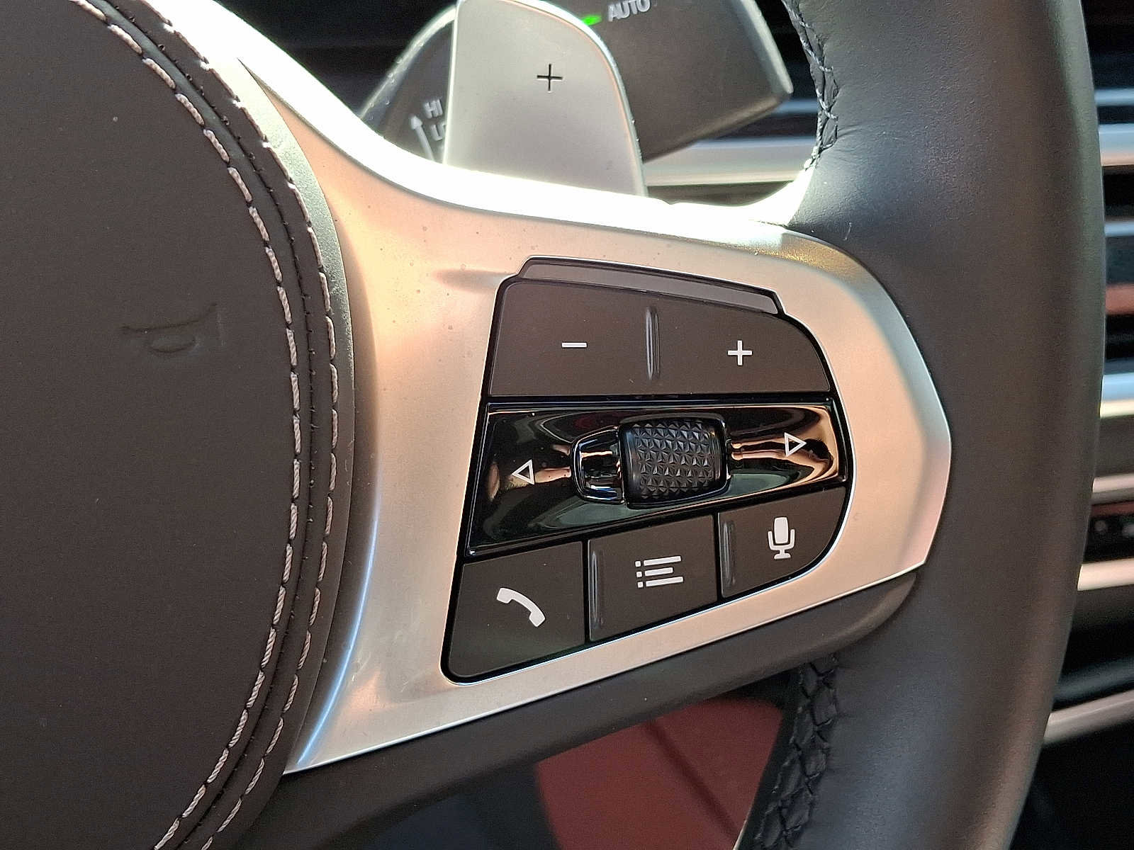 Used 2025 BMW X6 xDrive40i image 23