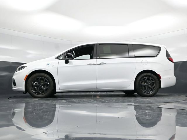 Certified 2024 Chrysler Pacifica Select image 57