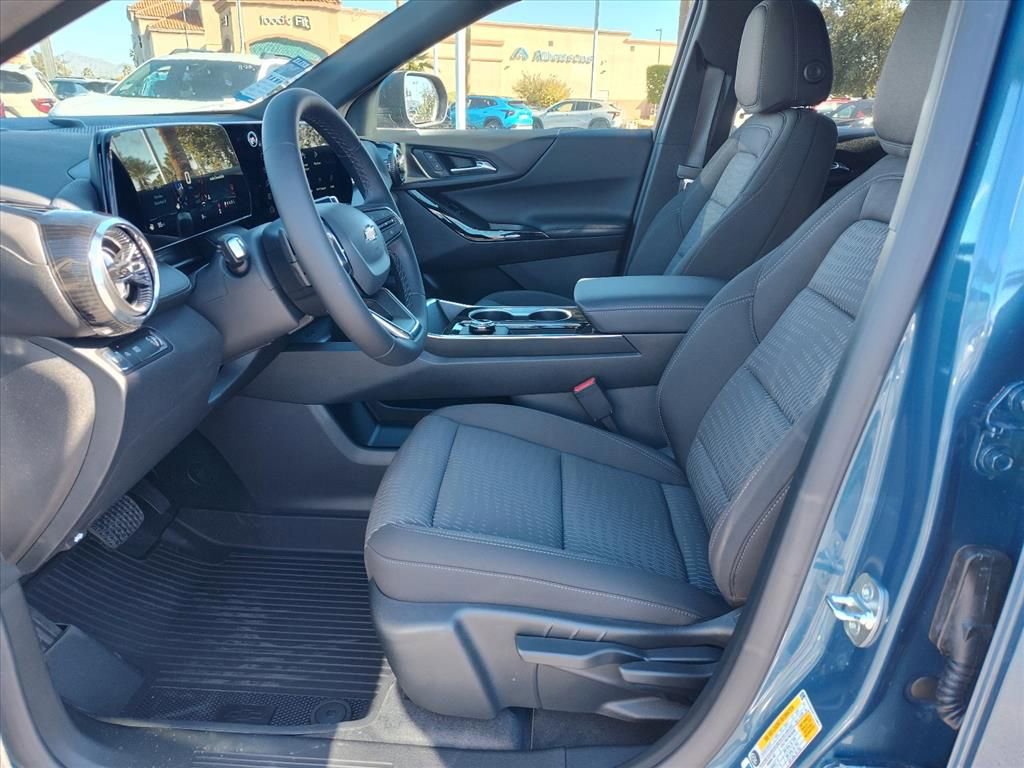 New 2026 Chevrolet Equinox LT w/ Safety and Technology Package image 6