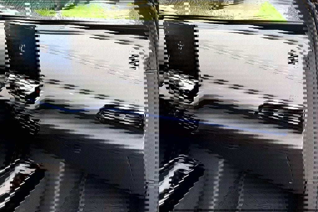 Certified 2023 Volkswagen ID.4 Pro S Plus image 16