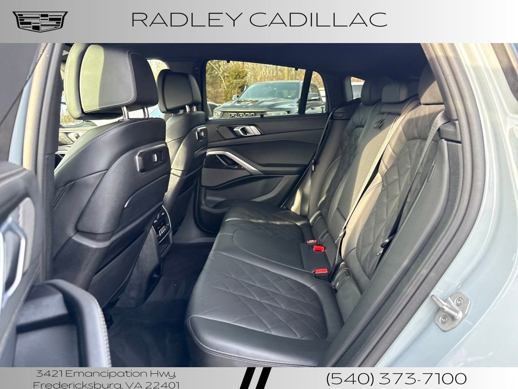 Used 2025 BMW X6 xDrive40i w/ Executive Package image 12