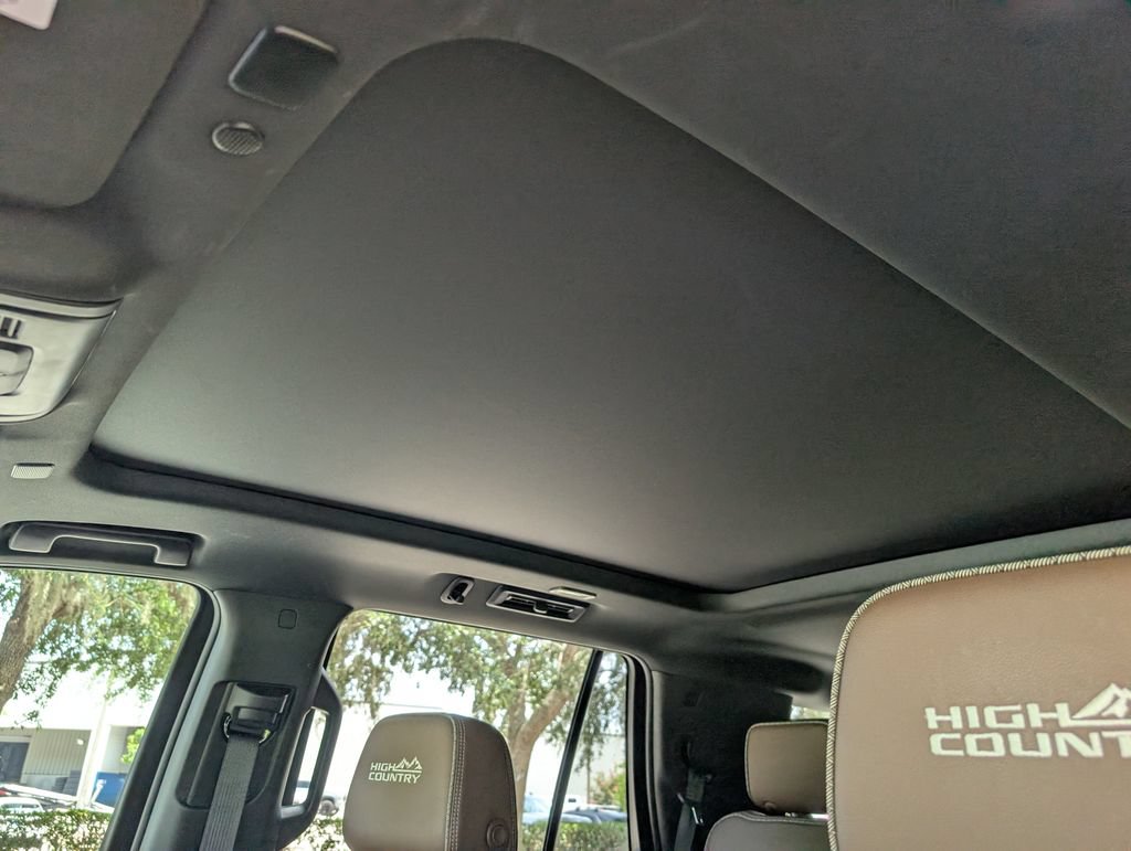 Used 2024 Chevrolet Tahoe High Country AWD/4WD image 25