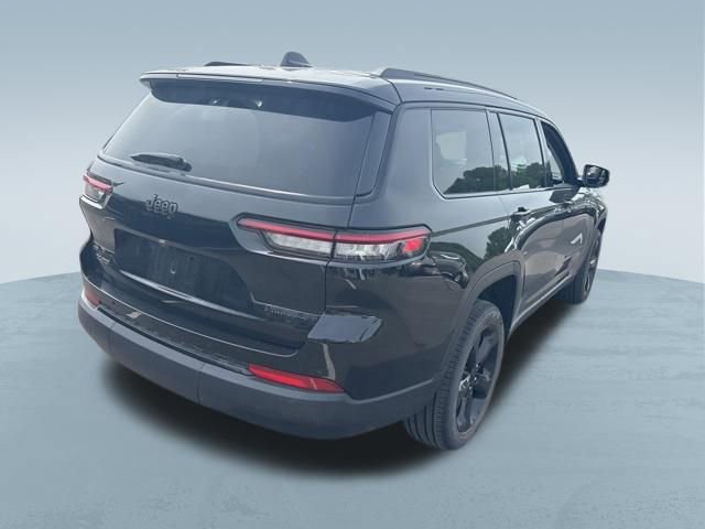 Used 2022 Jeep Grand Cherokee L Limited w/ Black Appearance Package AWD/4WD image 18
