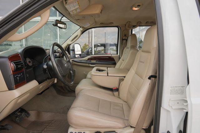Used 2006 Ford F350 Lariat image 24