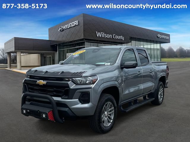 Used 2025 Chevrolet Colorado LT AWD/4WD image 1