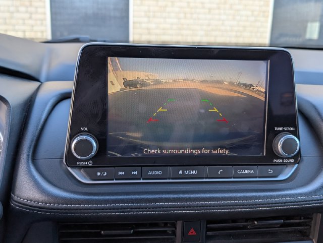Used 2024 Nissan Rogue S FWD image 7