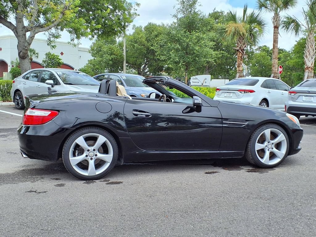 Used 2012 Mercedes-Benz SLK 350 image 17