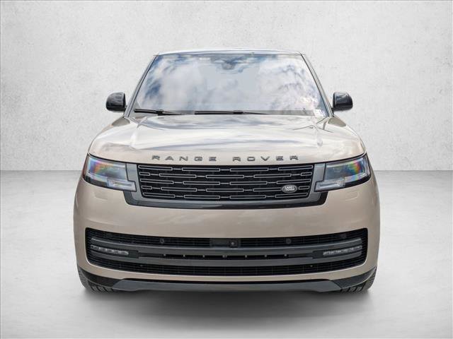 Used 2023 Land Rover Range Rover SE image 2
