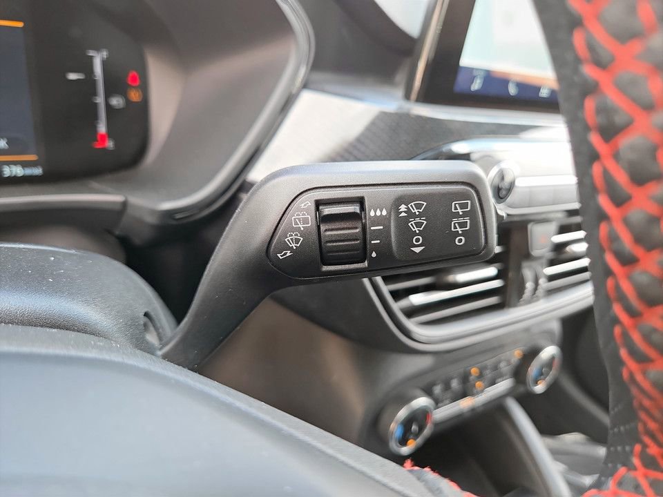 Used 2025 Ford Escape ST-Line AWD/4WD image 17