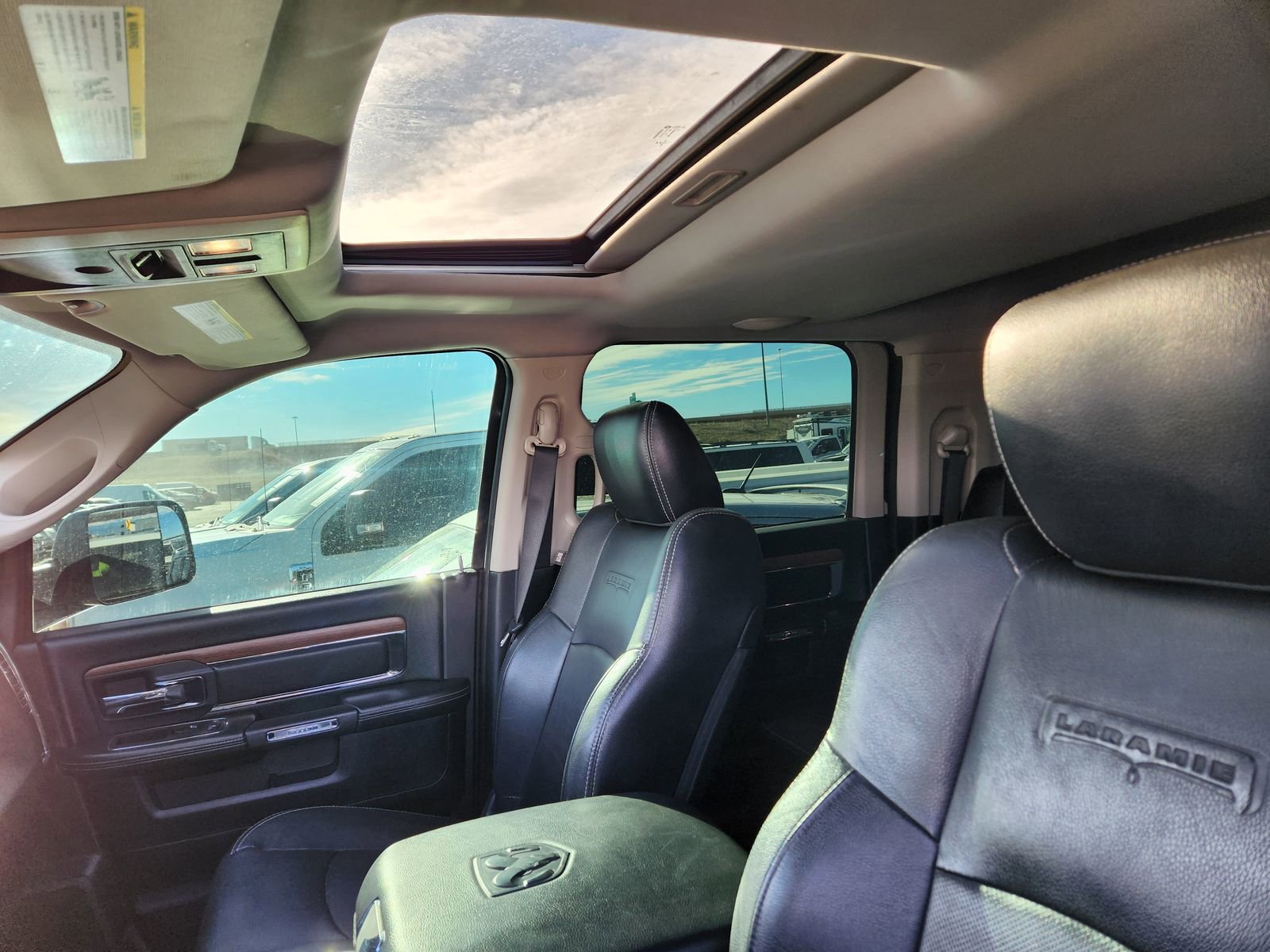 Used 2016 RAM 2500 Laramie w/ Convenience Group image 20