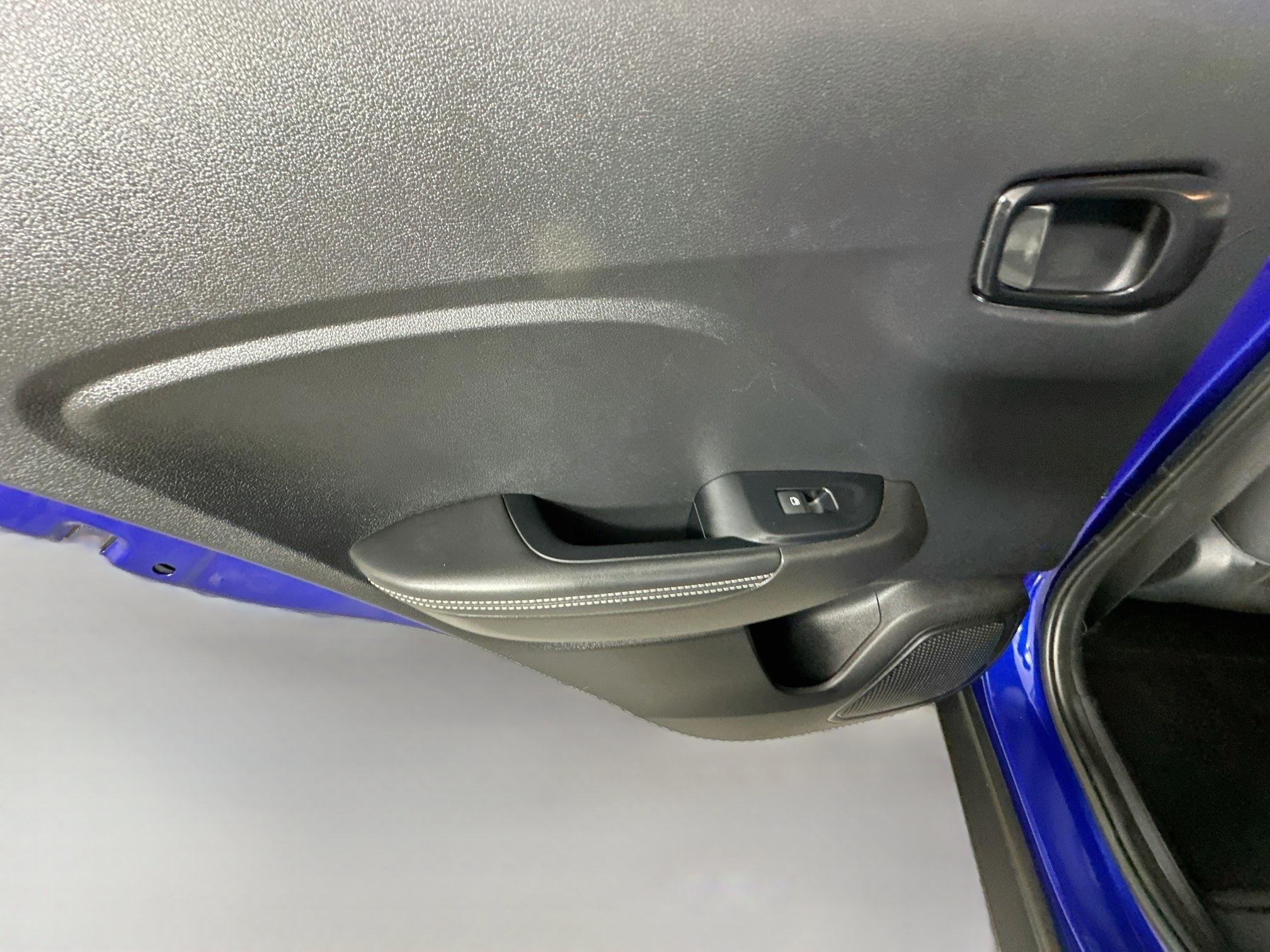 Used 2022 Hyundai Venue Limited FWD image 22