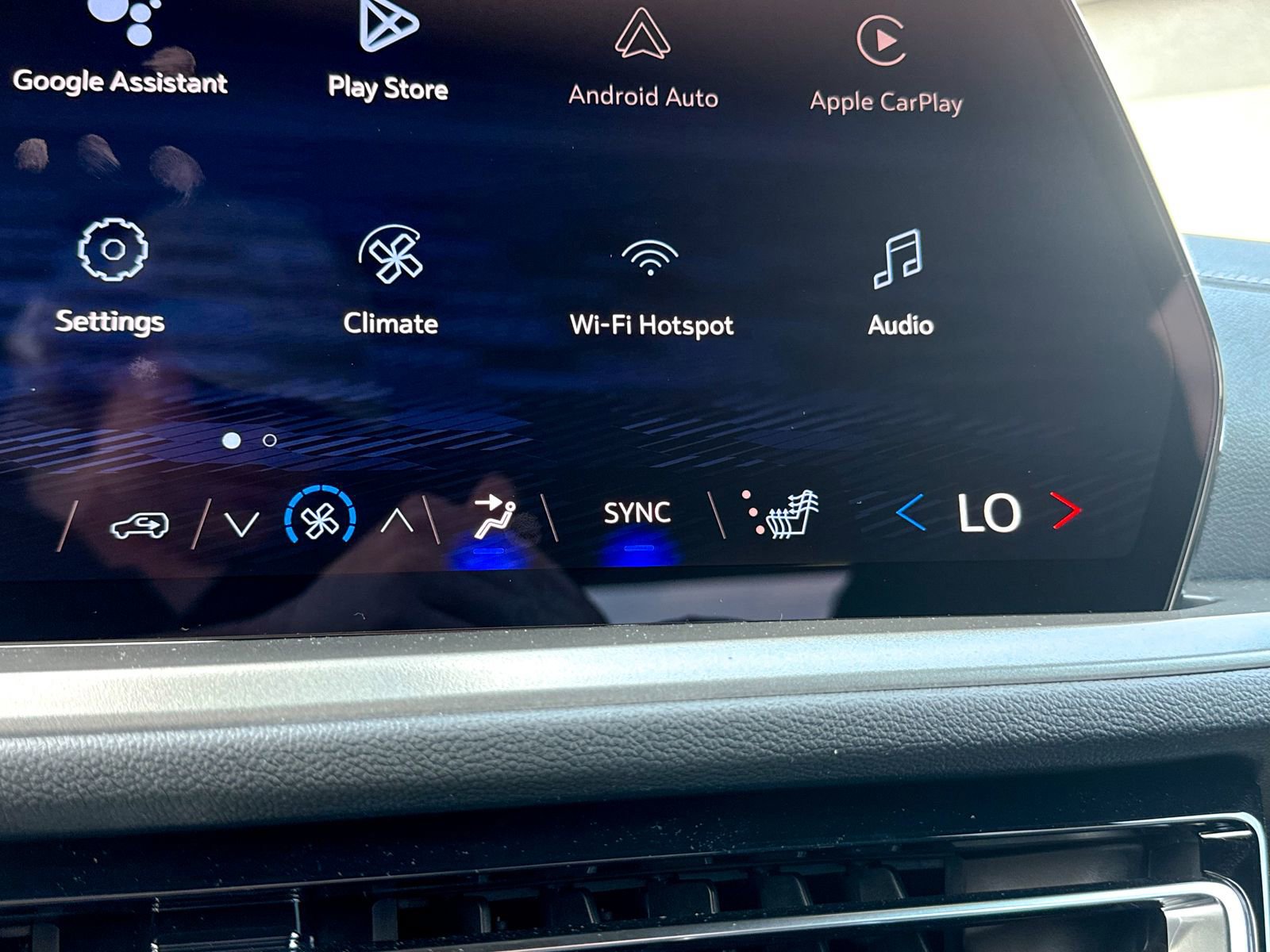 New 2026 Chevrolet Traverse LT w/ Sun and Wheel Package AWD/4WD image 31