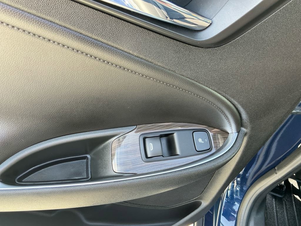 Used 2022 Chevrolet Malibu Premier image 21