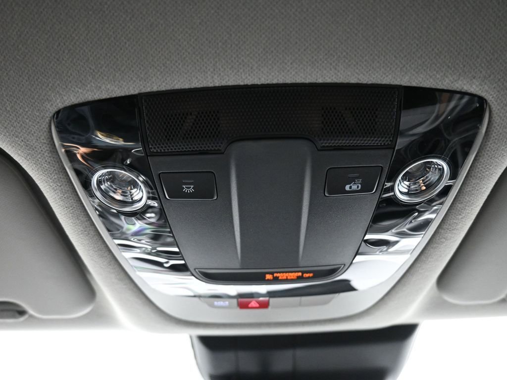 New 2025 Kia Seltos S image 17