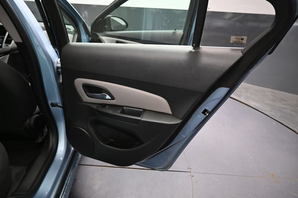 Used 2012 Chevrolet Cruze LS FWD image 18