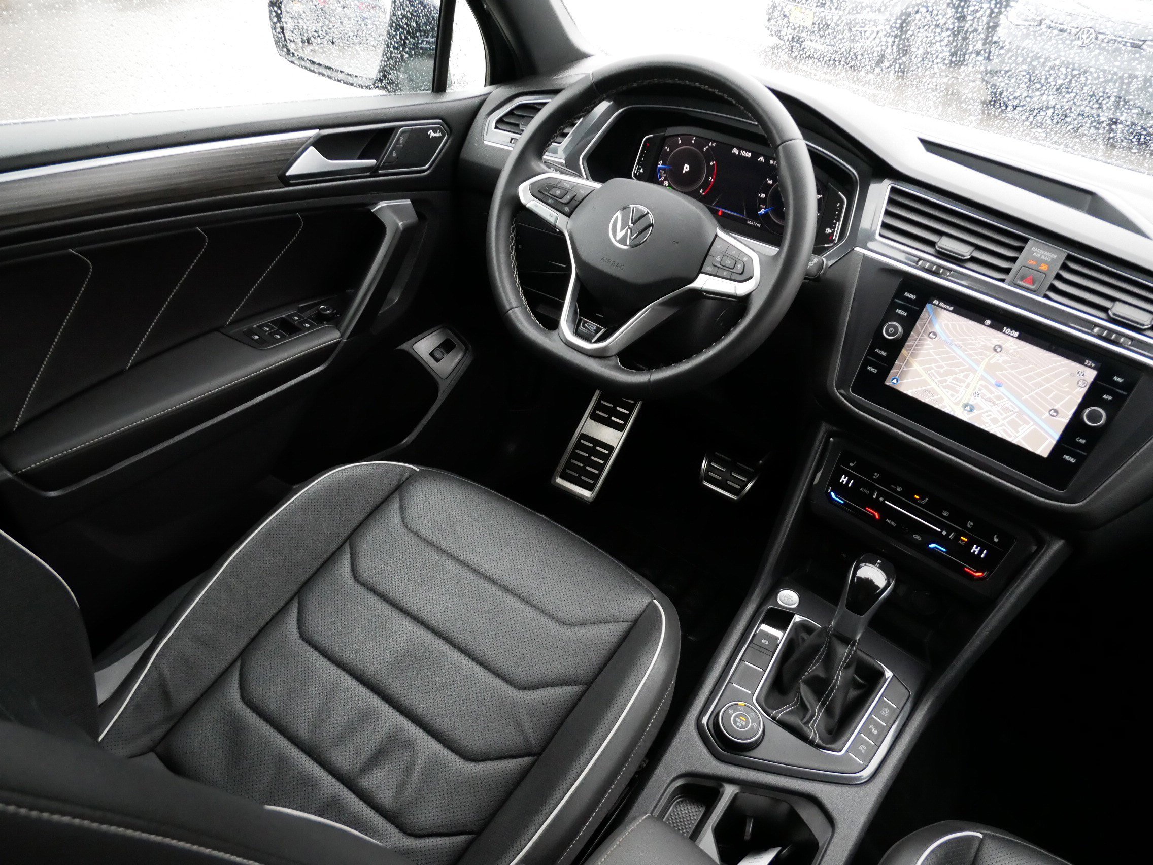 Certified 2023 Volkswagen Tiguan SEL R-Line AWD/4WD image 9