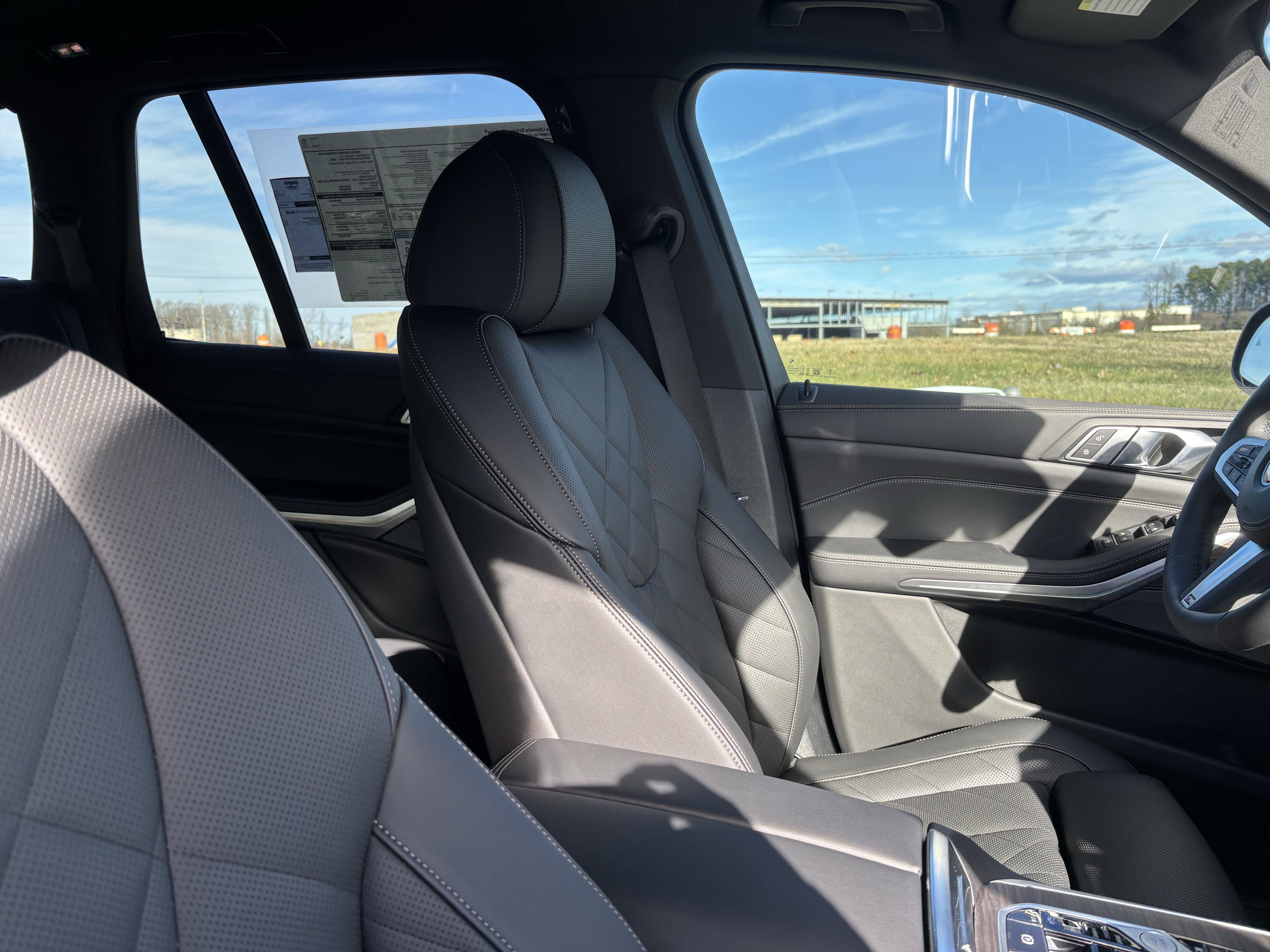 Used 2026 BMW X5 xDrive50e w/ M Sport Package image 35