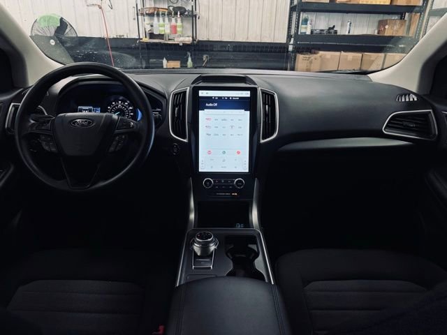 Used 2023 Ford Edge SE image 21