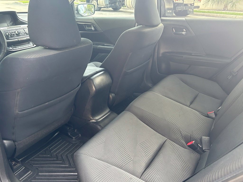 Used 2016 Honda Accord LX image 34