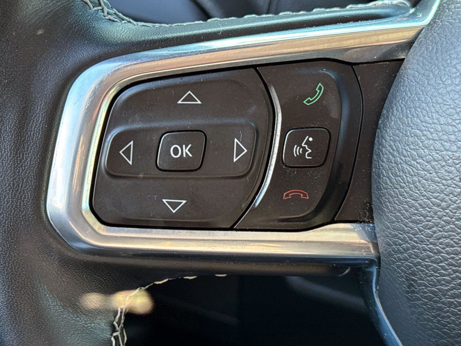 Used 2023 Jeep Wrangler Unlimited Sahara w/ Cold Weather Group image 16