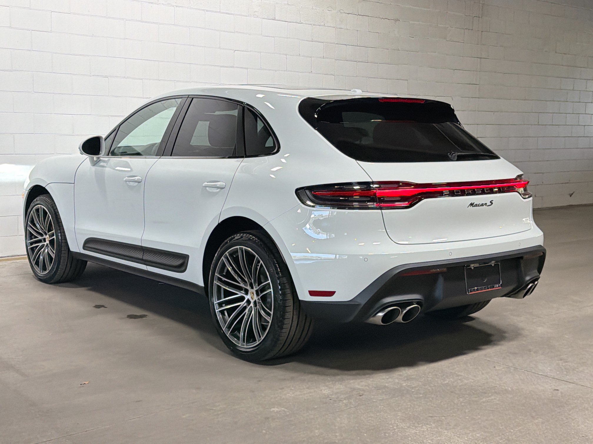 Certified 2026 Porsche Macan S AWD/4WD image 3