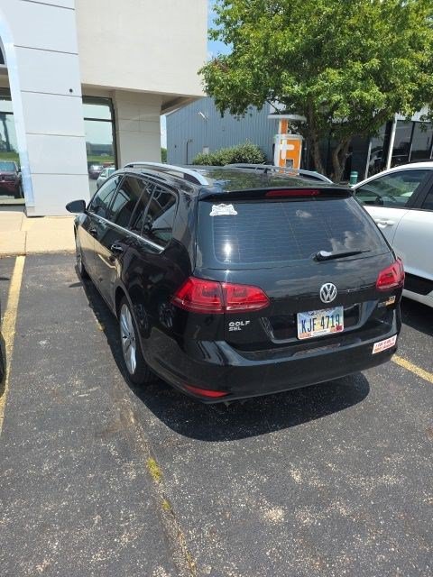 Used 2017 Volkswagen Golf SEL FWD image 3