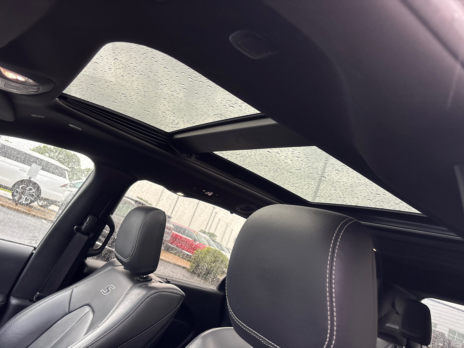 Used 2020 Chrysler Pacifica Touring-L Plus FWD image 25