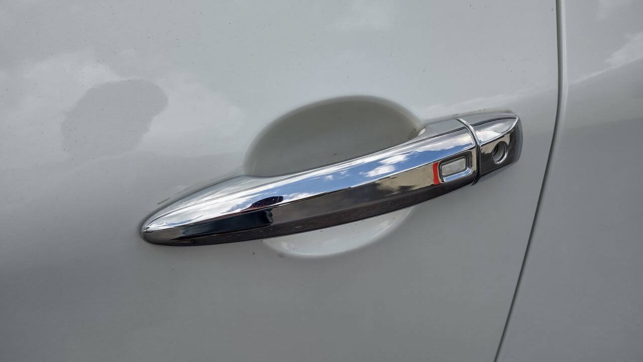 Used 2021 Nissan Rogue SV FWD image 10