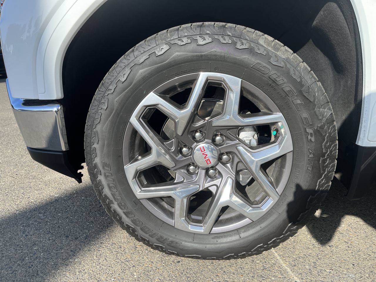 Used 2024 GMC Sierra 1500 SLT w/ SLT Premium Plus Package AWD/4WD image 31