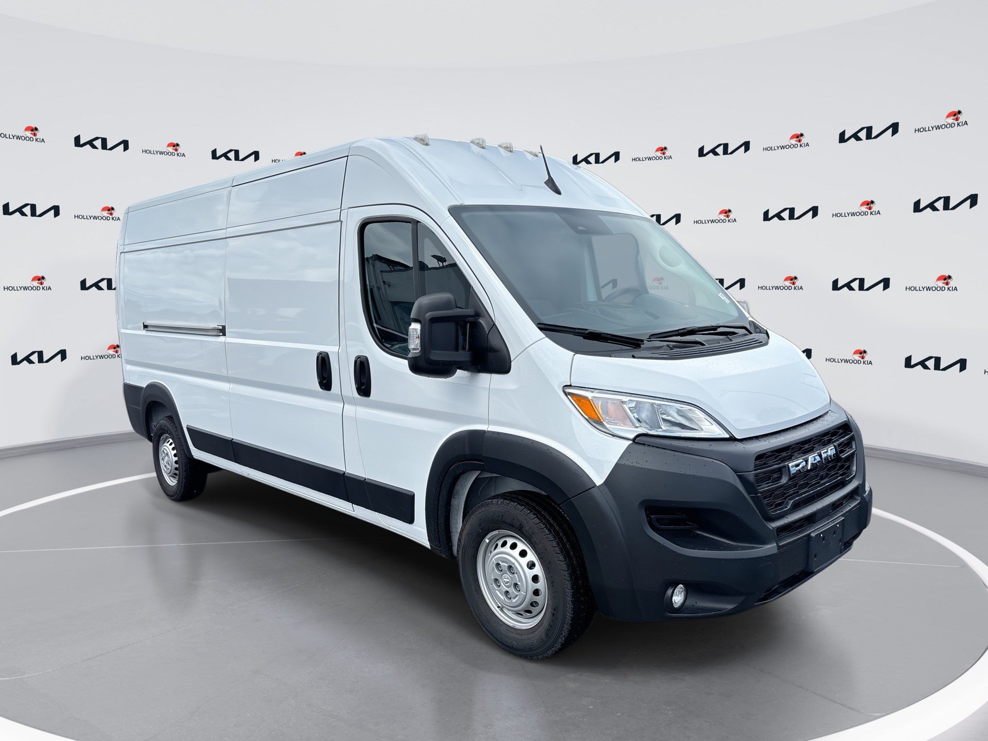 Used 2026 RAM ProMaster 2500 w/ Convenience Group FWD image 1