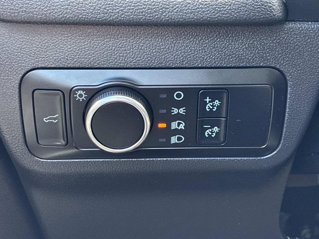 Used 2025 Ford Escape Active w/ Cold Weather Package FWD image 22