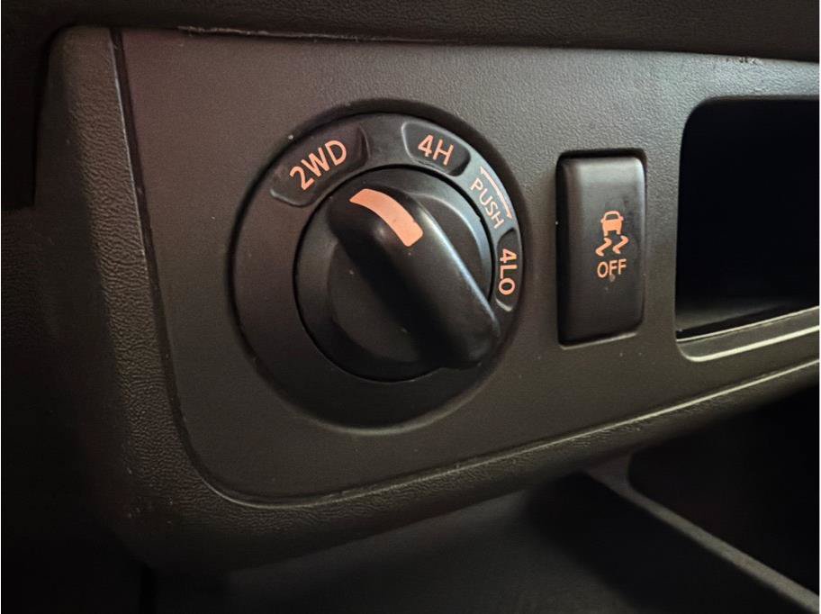 Used 2014 Nissan Xterra X AWD/4WD image 22