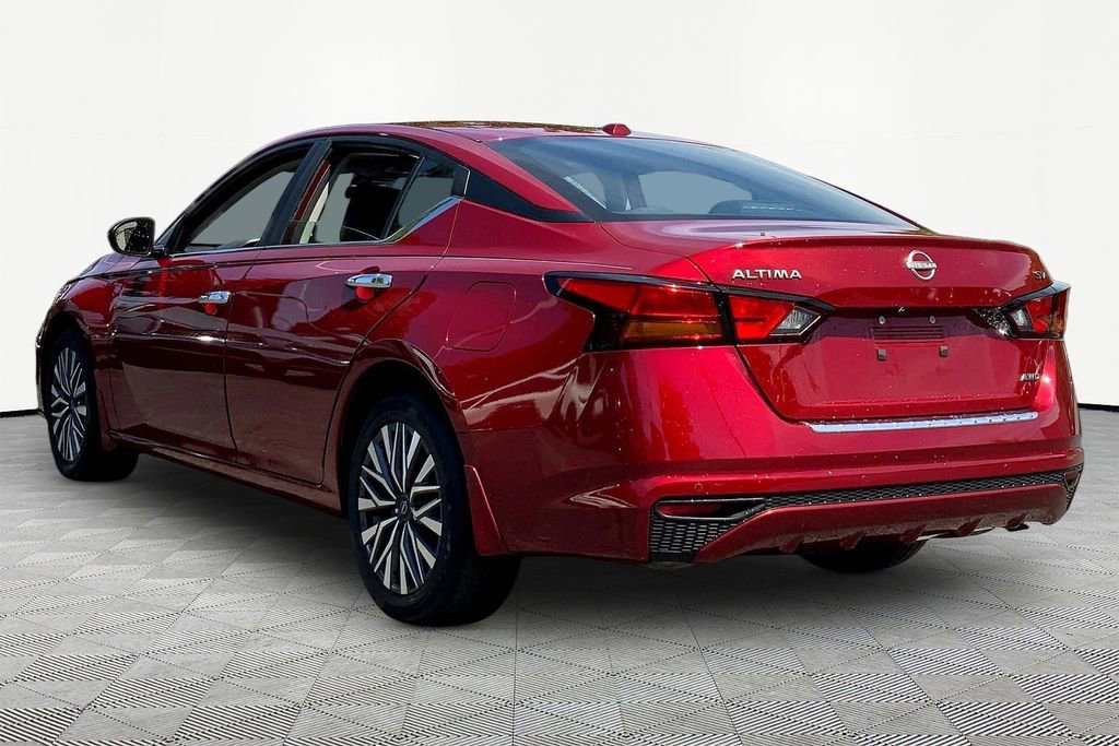 Used 2023 Nissan Altima 2.5 SV image 4