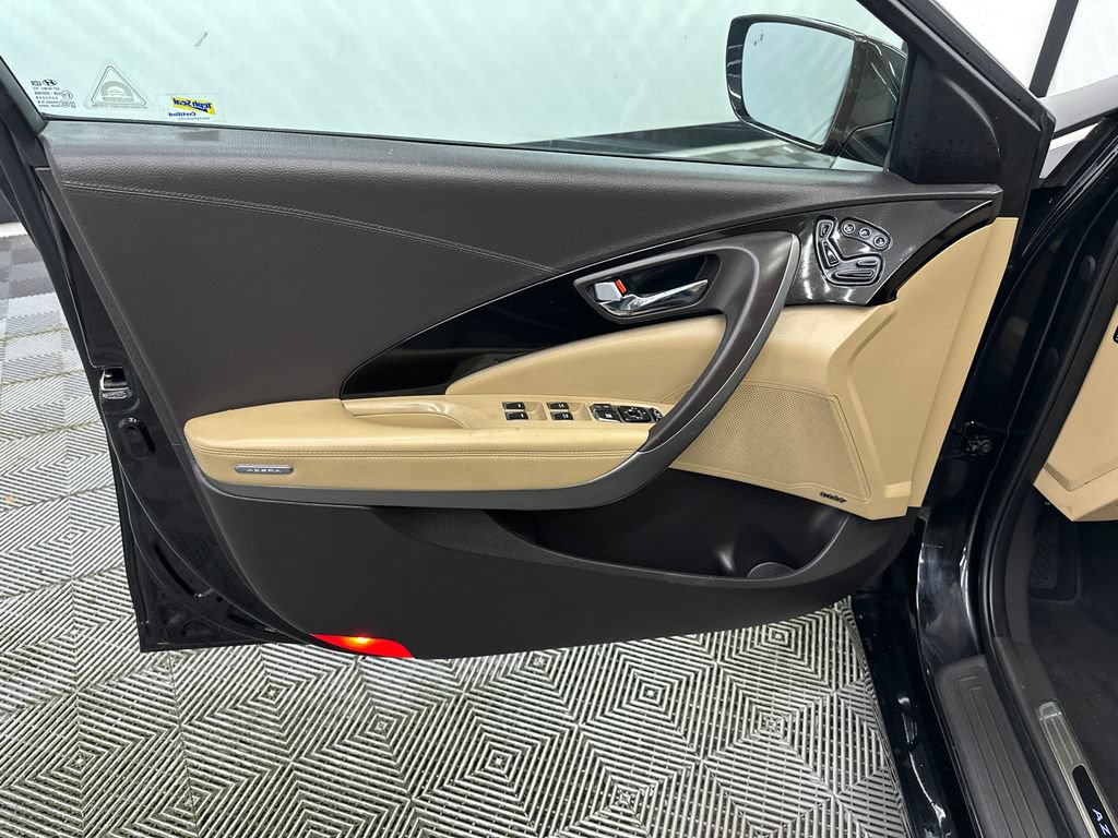 Used 2016 Hyundai Azera Limited FWD image 10