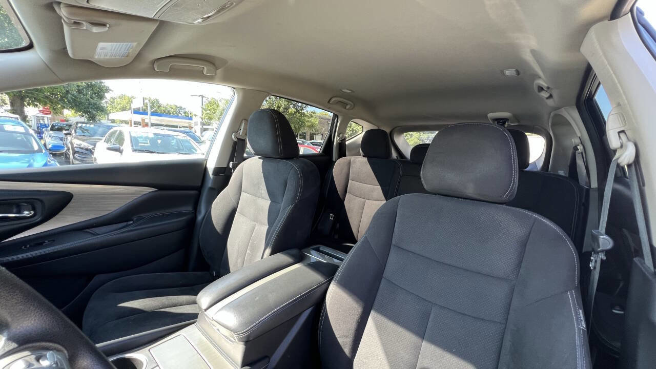 Used 2017 Nissan Murano S w/ Navigation Package image 13