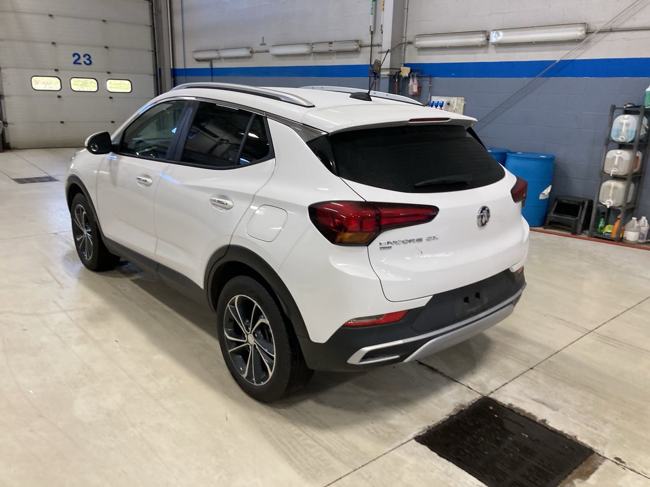 Used 2023 Buick Encore GX Select w/ Safety Package II AWD/4WD image 5
