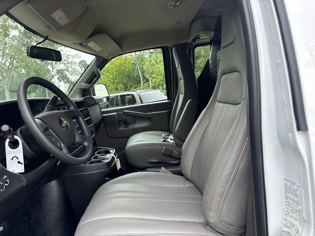 New 2025 Chevrolet Express 2500 Work Van 3D Cargo Van w/ Driver Convenience Package RWD image 21