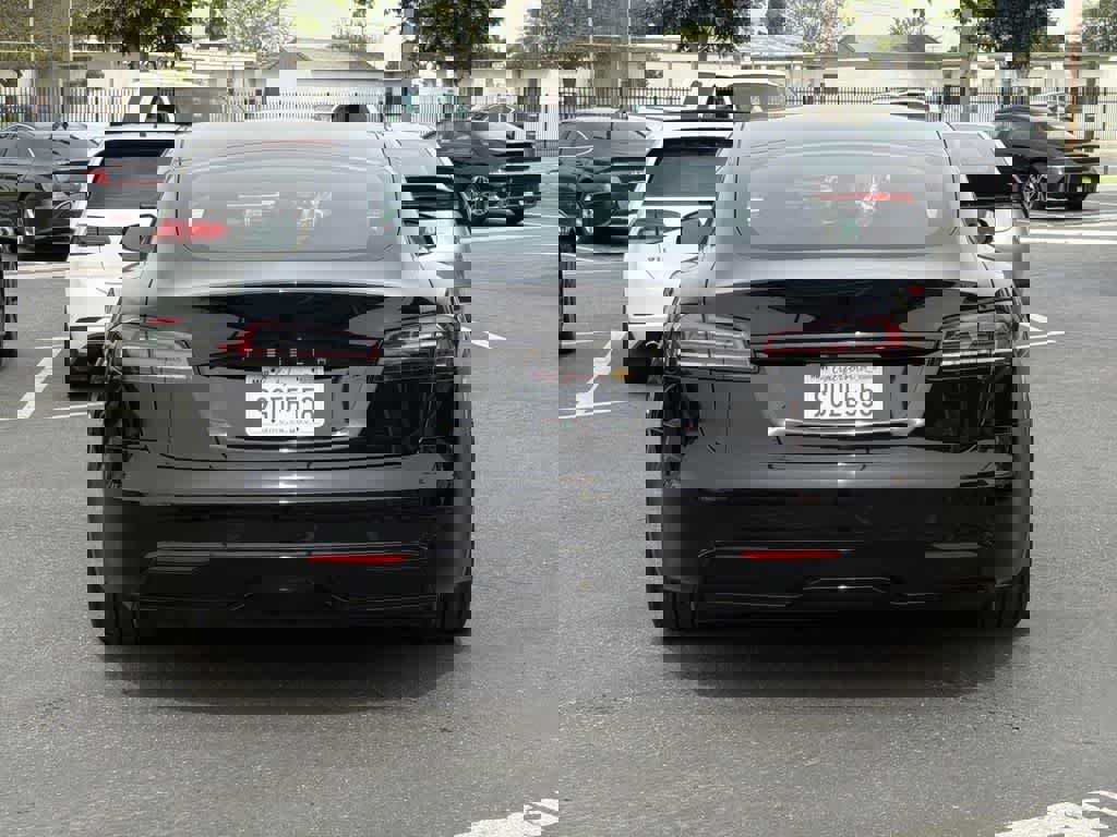 Used 2023 Tesla Model S image 5