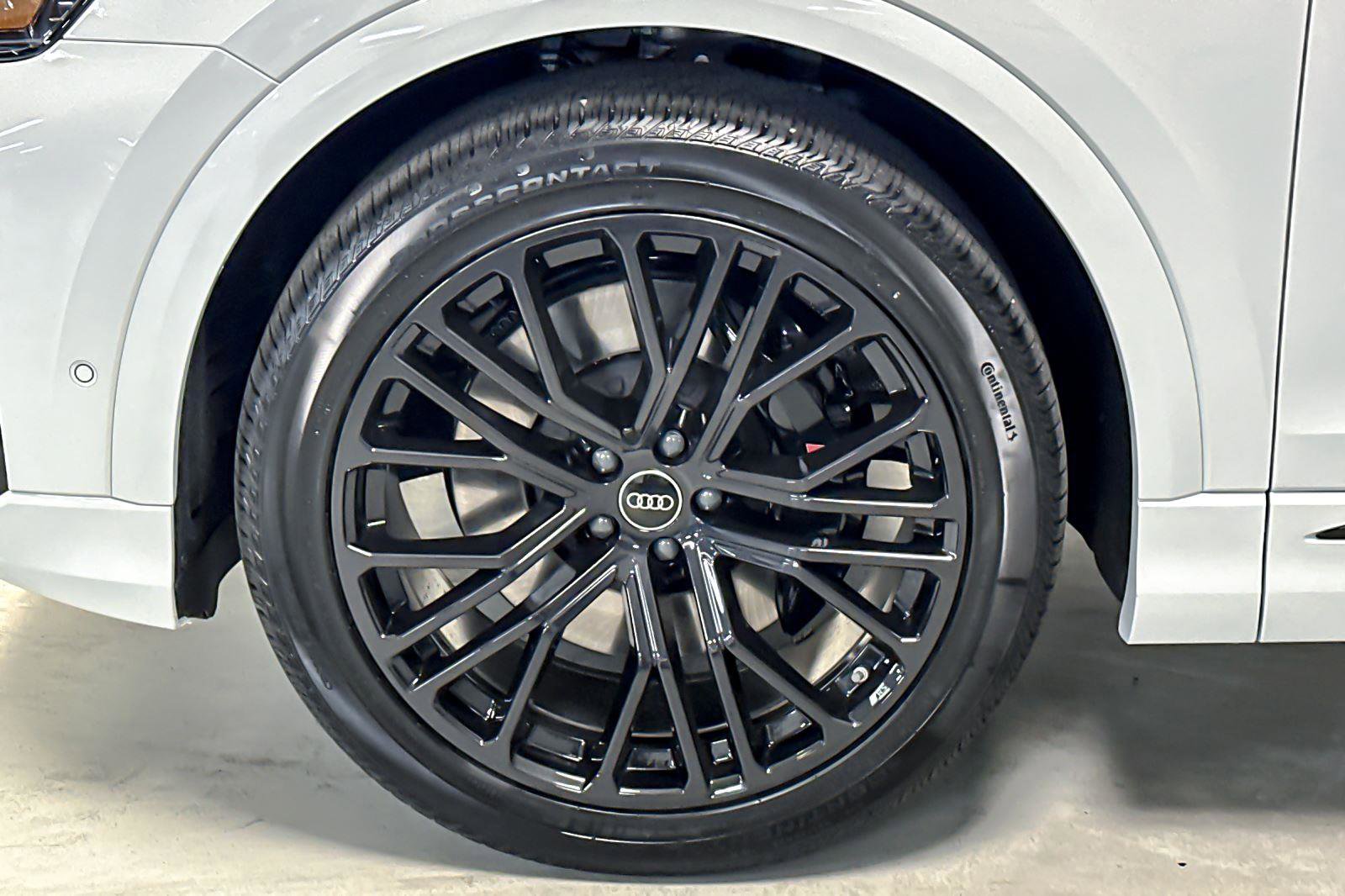 New 2026 Audi SQ8 Premium Plus image 25