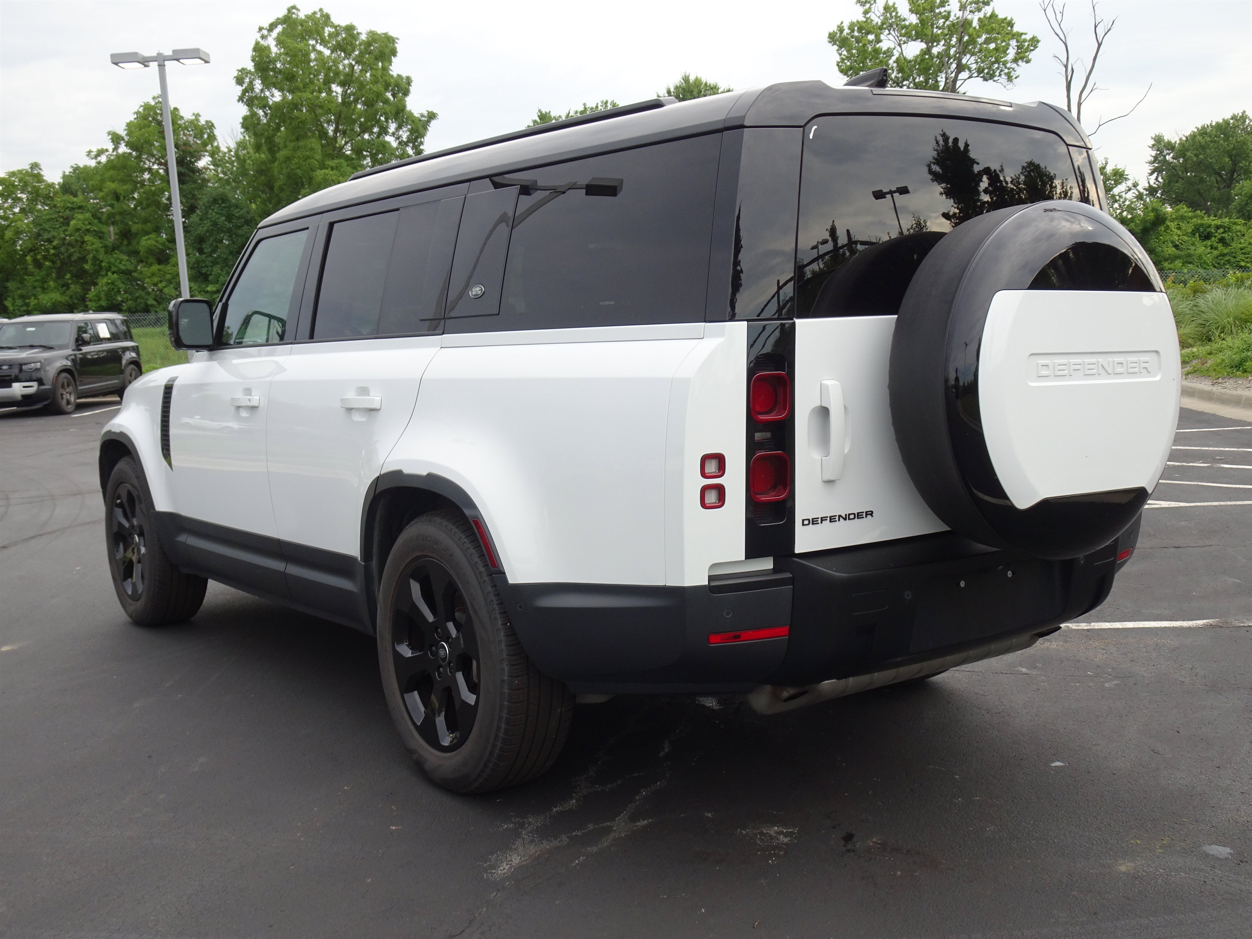 Certified 2024 Land Rover Defender 130 S AWD/4WD image 8