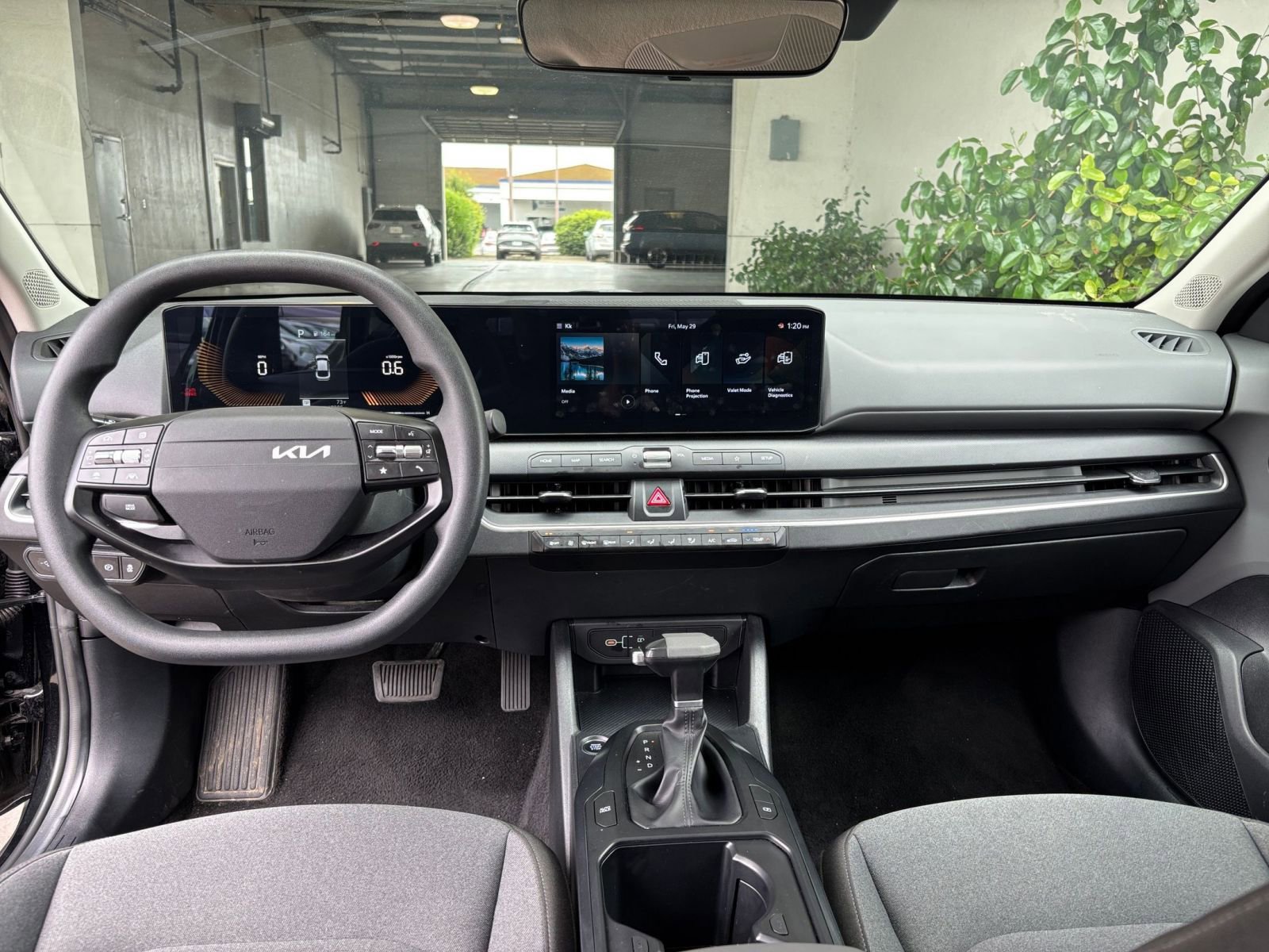 Used 2025 Kia K4 FWD image 33